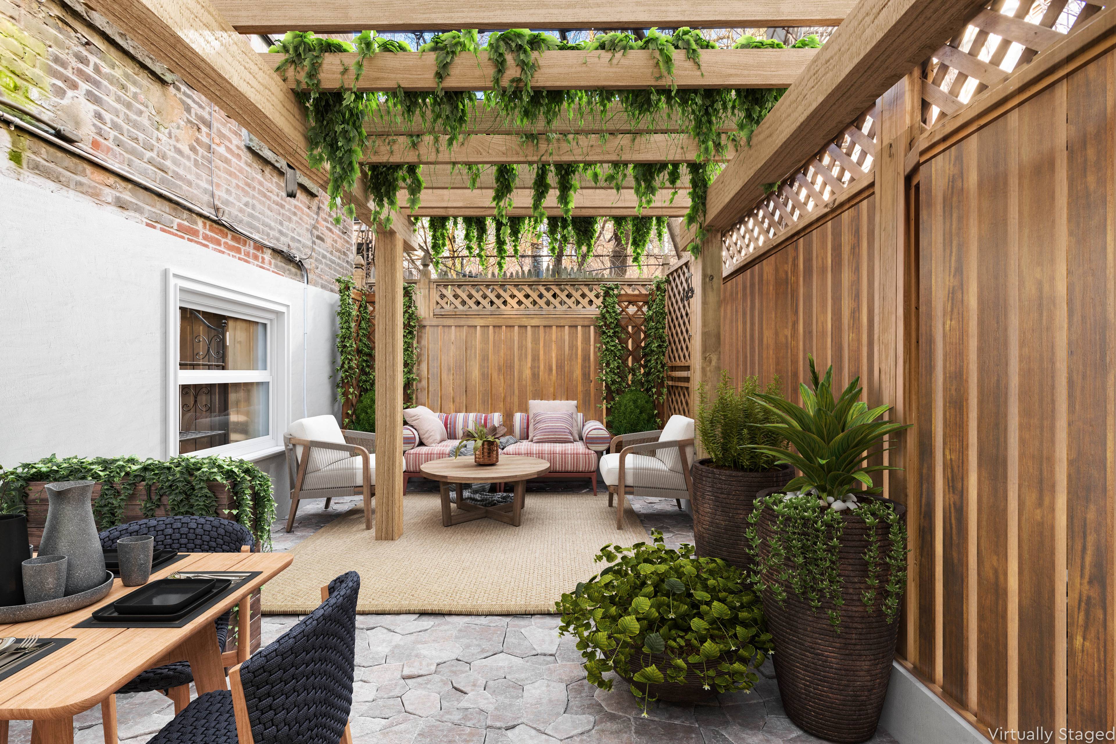 ONE BEDROOM DUPLEX WITH GARDEN IN EAST VILLAGE