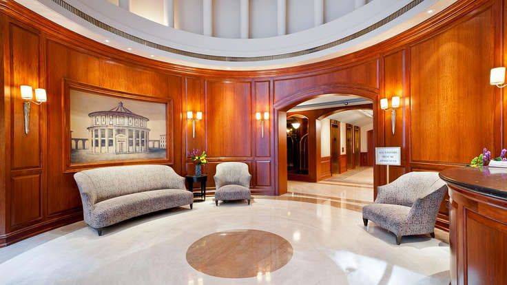 Smart Midtown Starter — Full-Service Comfort in a Prime Location