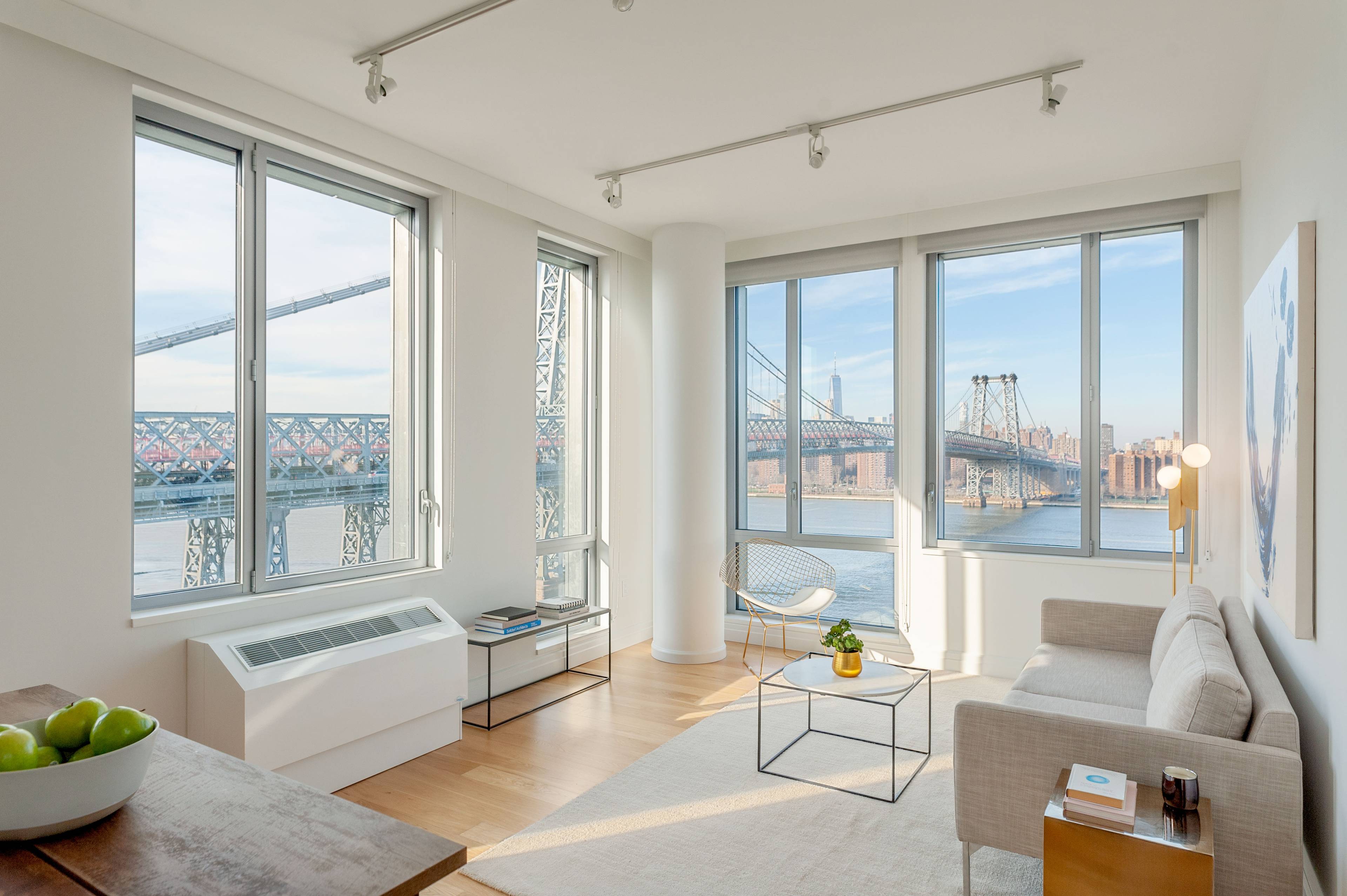 Corner Unit, 2BD/2BA with Breathtaking River & City Views