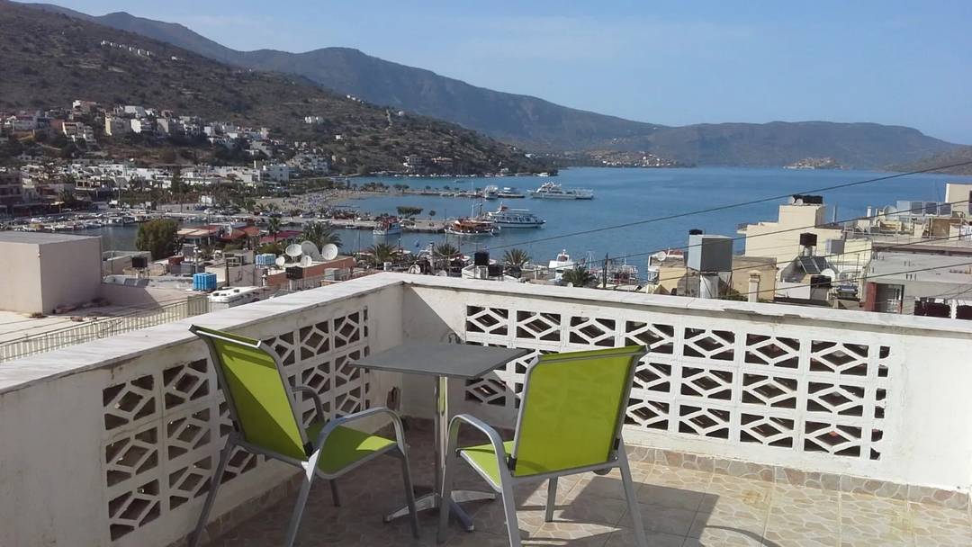 Apartment with stunning views of Spinalonga island.