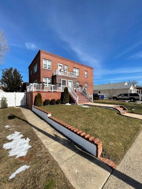 Location, Location, Location!! Mixed Use  Brick Investment Property