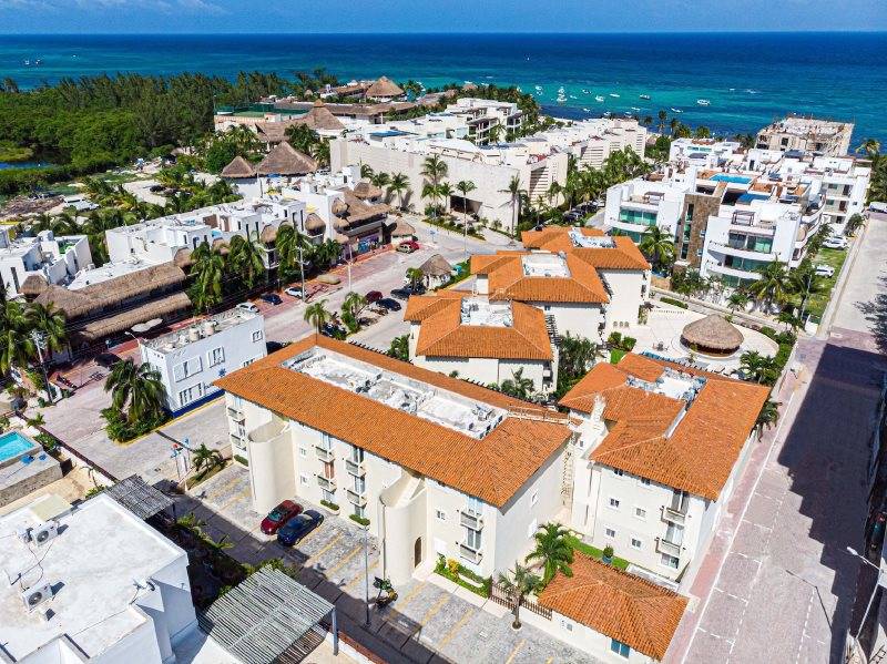 LUNA MAYA, CONFY APARTMENT IN A QUIET ZONE AT COCOBEACH PLAYA DEL CARMEN
