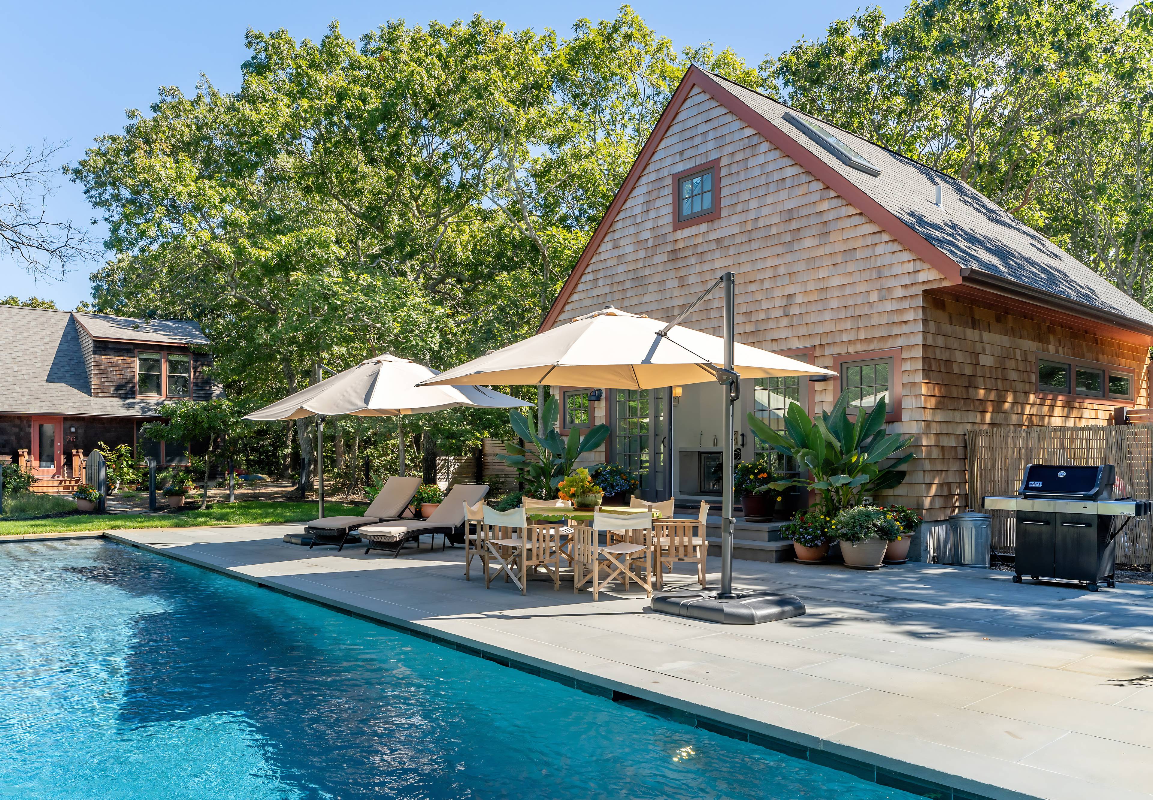 CHARMING CRAFTSMAN HOME NEAR SAG HARBOR VILLAGE