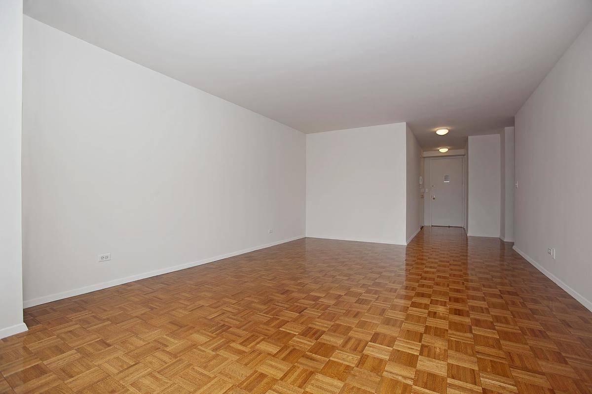 2 Months Free!  Studio in Luxury Lenox Hill, Swimming Pool