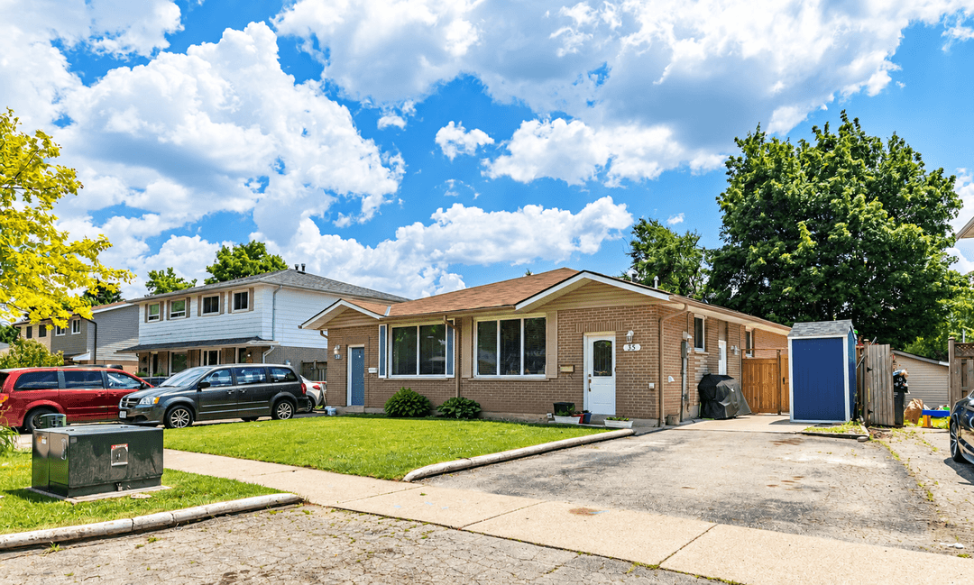 Beautifully Maintained 3 Bedroom Home In Madoc Community