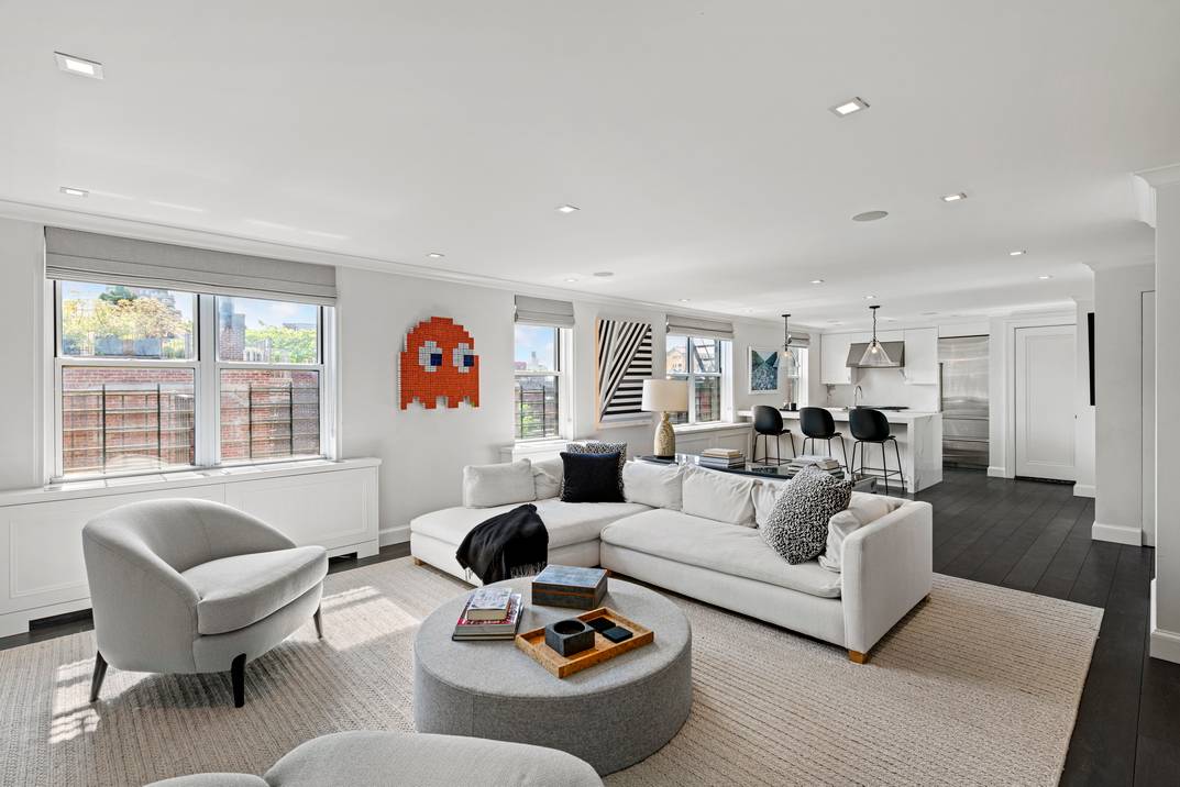 West Village Dream | Wonderfully Renovated Flex 3-Bed at 350 Bleecker