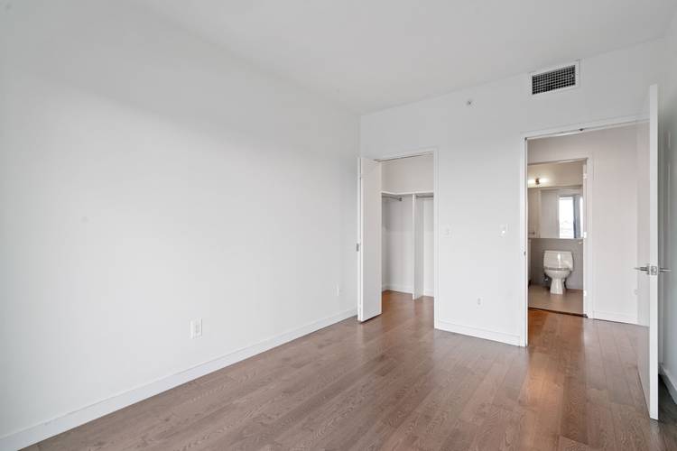 High Floor 1 Bed--South Facing--Luxury Doorman Building