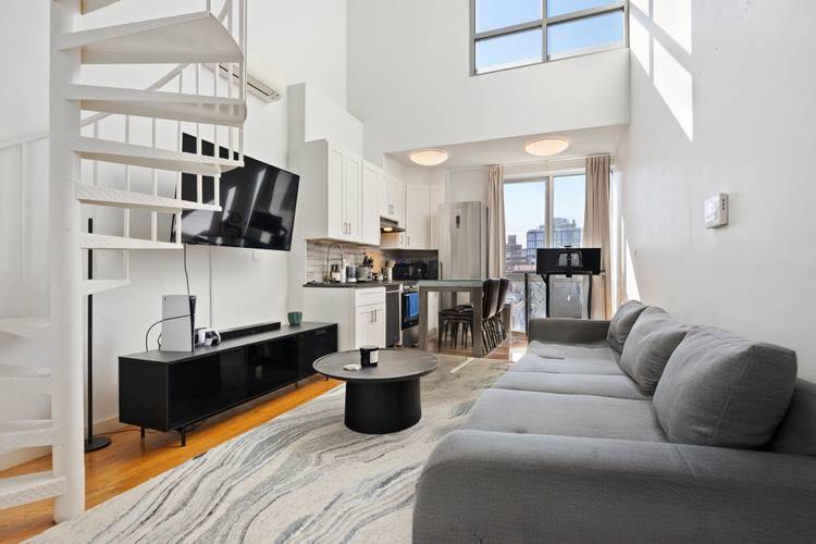 Exquisite sun-drenched south facing 538 sq. ft. Penthouse Studio loft