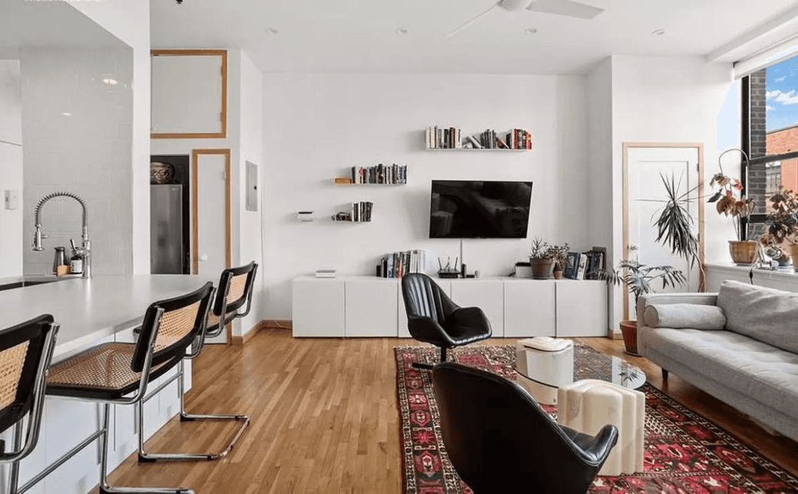 372 Dekalb Avenue
