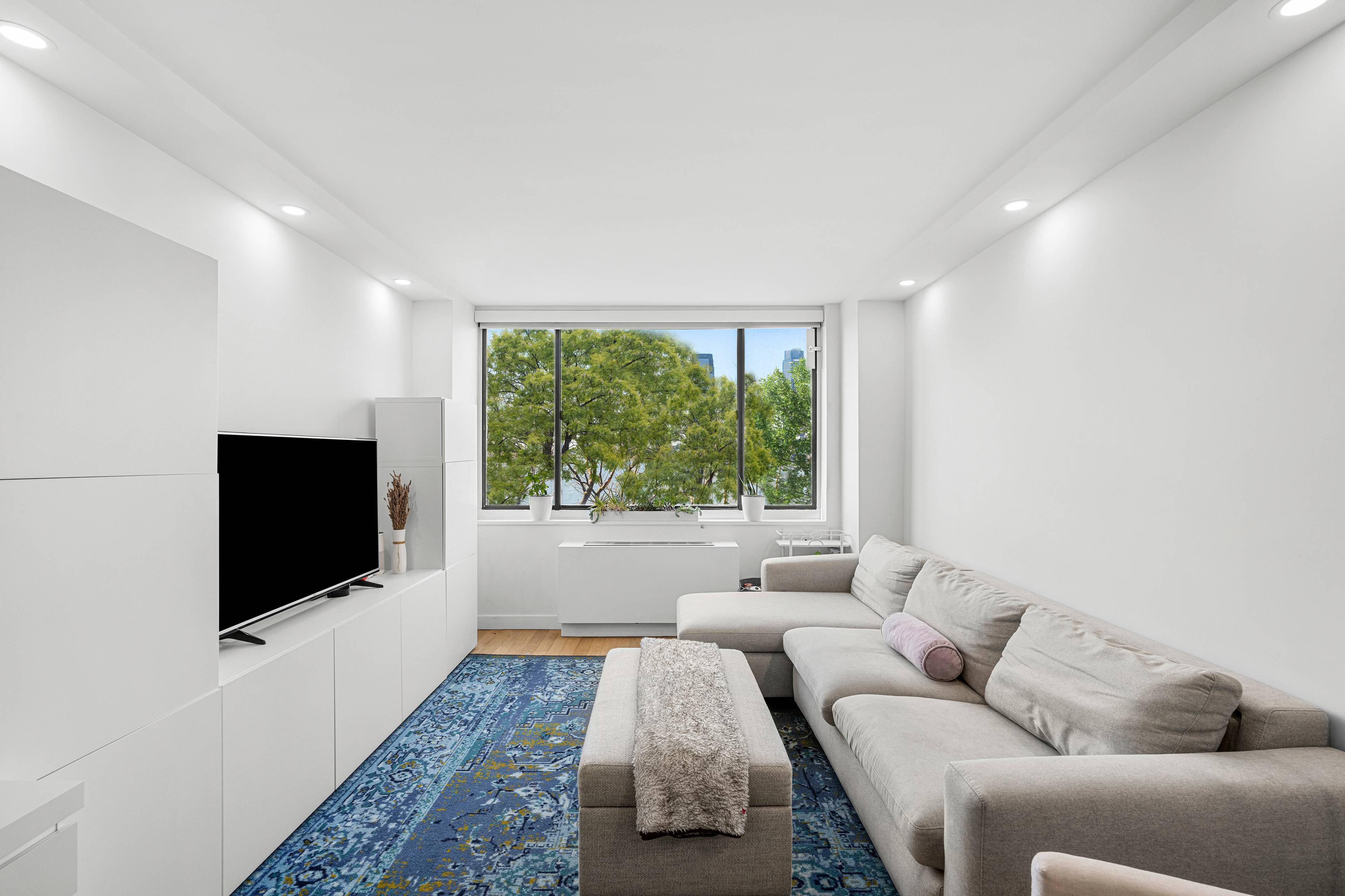 Fully Renovated 2Bed/2Bath in Battery Park City!