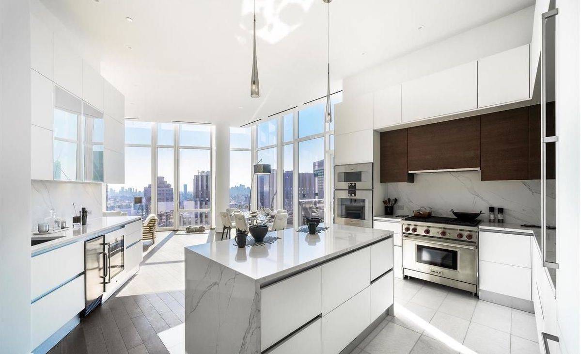 NO FEE**Gorgeous 3 Bedroom**Floor to Ceiling Windows**Huge Terrace**Midtown East