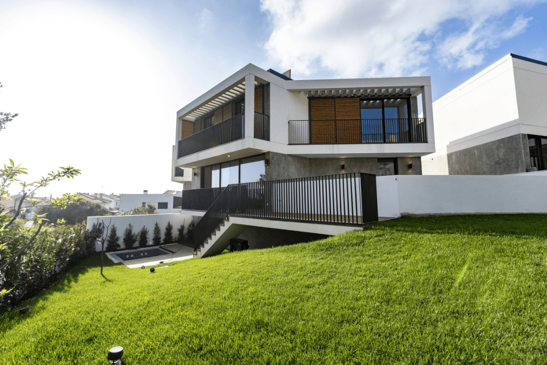 Cascais Villa | Private Garden & Pool | 10min to the beach | Contemporary Design | Next To International Schools