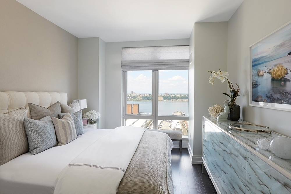 AMAZING RIVER VIEWS FROM 45TH FLOOR OF HUDSON YARDS