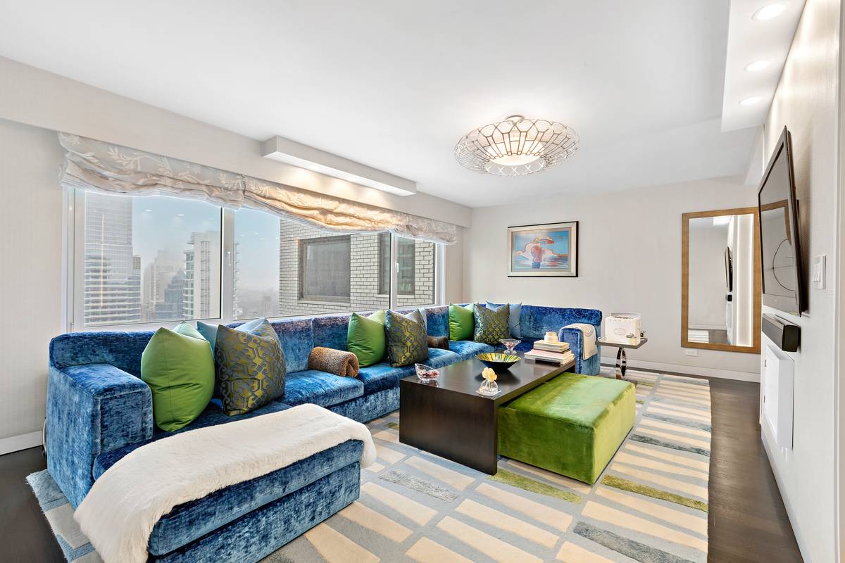 Exquisitely designed 1-Bedroom 1.5 Bathroom on East 57th Street!
