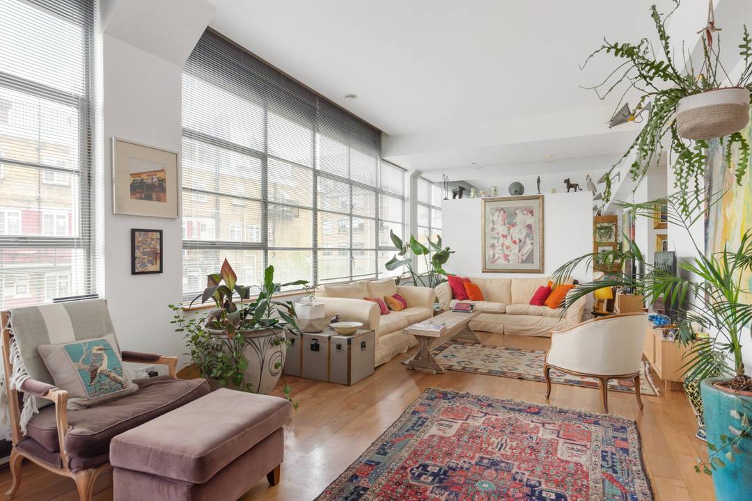 Exceptional 1 bed Warehouse Loft | Parking | 24hour Porter | Gated Building | Canal Side residents gardens | 3.2m High Ceilings