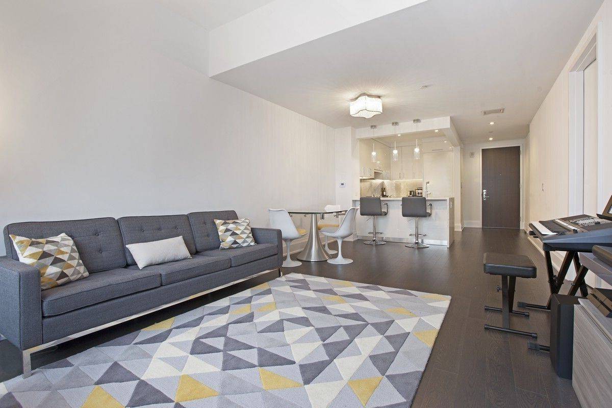 BEAUTIFUL ONE BEDROOM RESIDENCE AT ONE RIVERSIDE PARK!