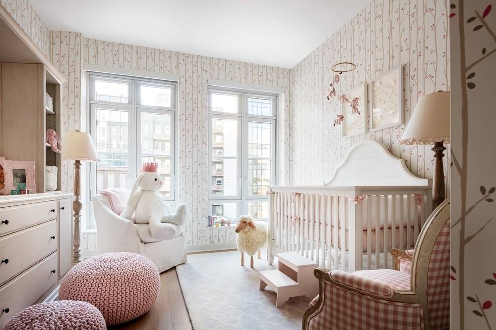 ***BEAUTIFUL 2 BEDROOM IN SOHO***