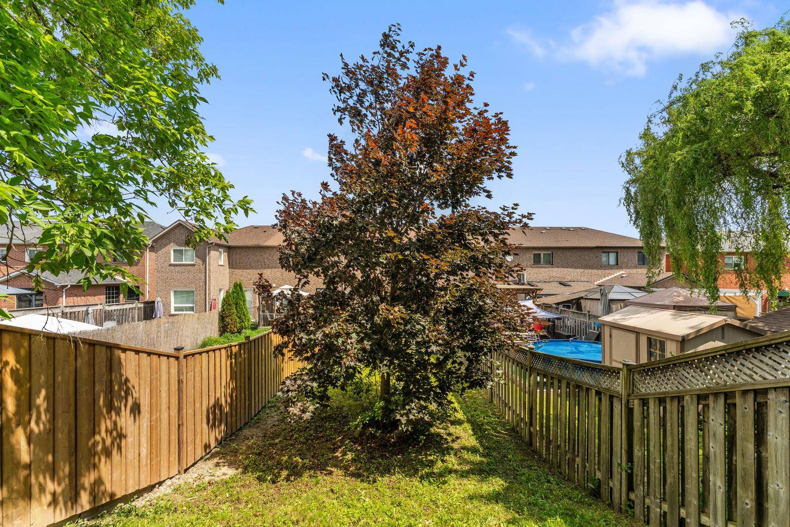 Townhome in Sought After Bolton East Community