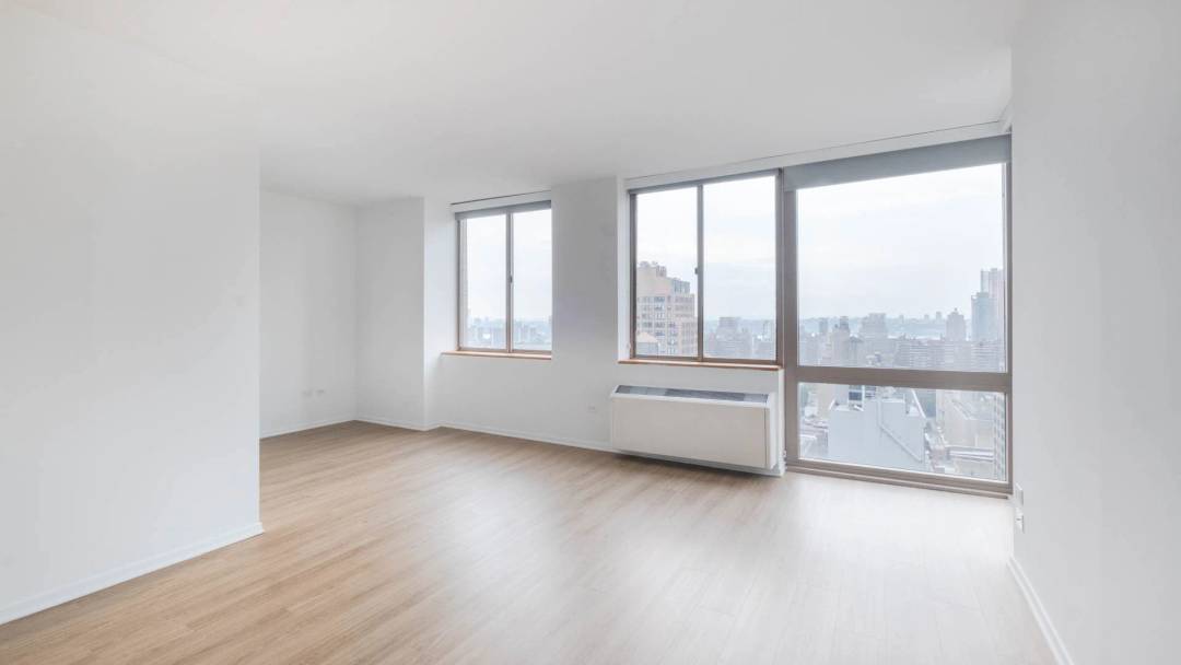 Full Service Building, Chelsea Studio