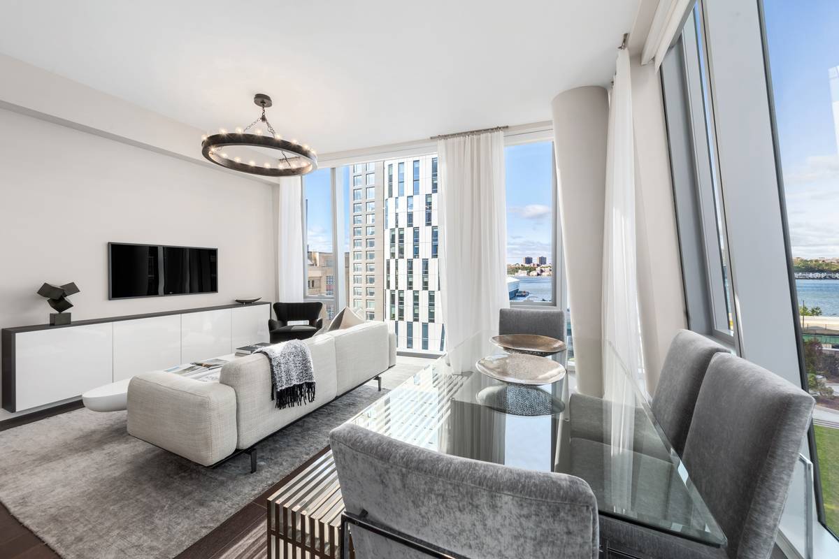 Spacious 4Bed/3.5Bath with Manhattan Skyline and Hudson River Views! No Fee!