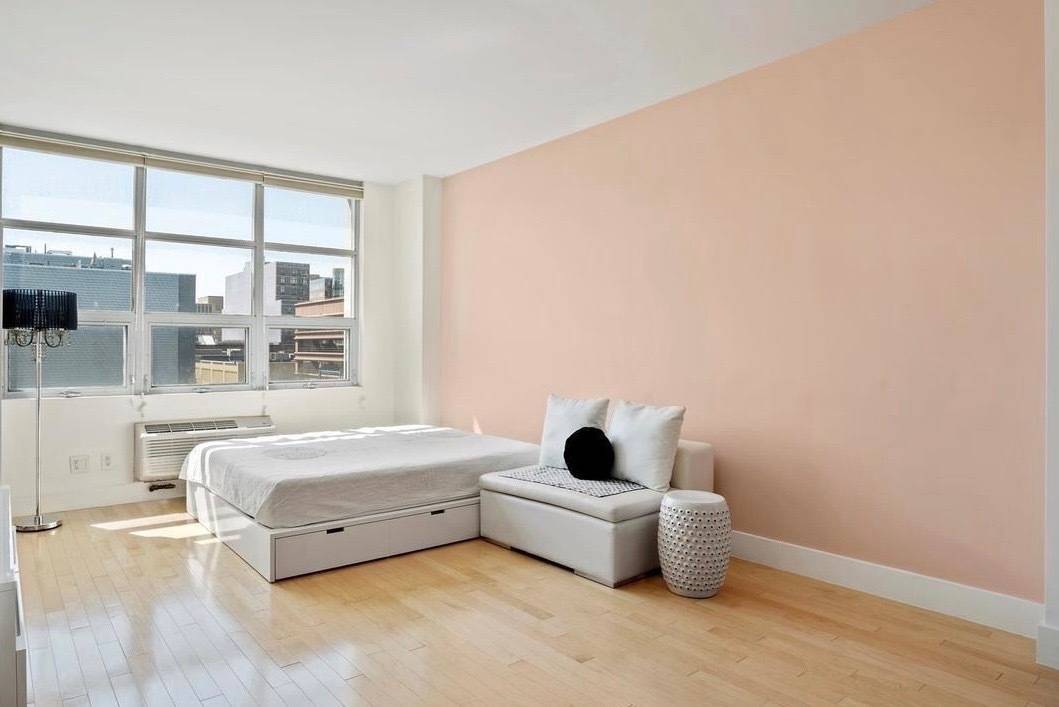 LONG ISLAND CITY WATERFRONT LUXURY STUDIO AT 5SL CONDOMINIUM