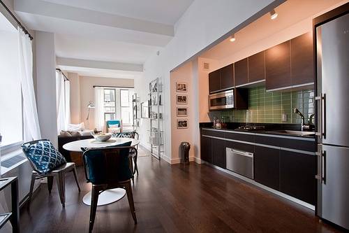 No Fee, Studio in Luxury Financial District Building