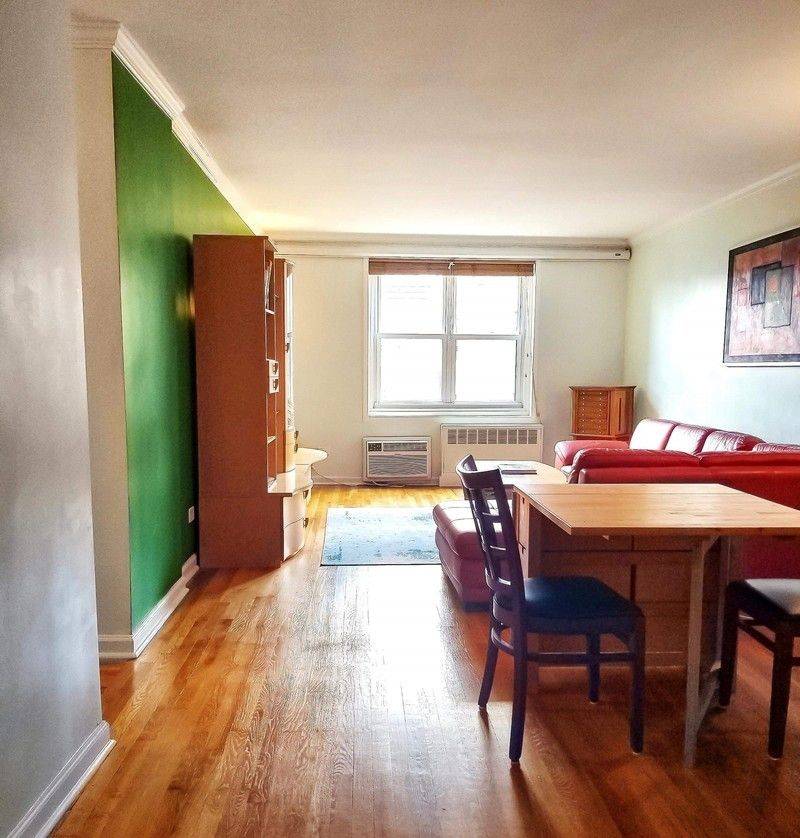 1 BR 1 Ba Coop in Hudson Square with Skyline Views