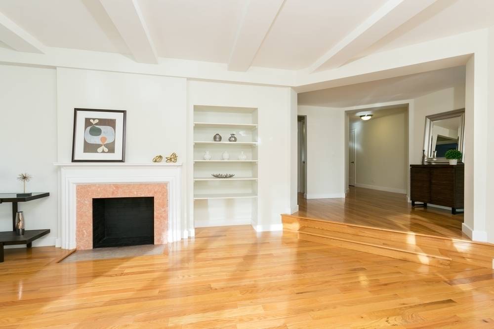 No Fee 2 Beds/2 Baths Apartment in Sutton Place/Fireplace!