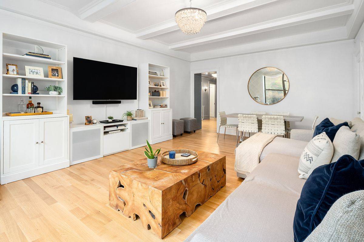 Riverside Beautiful 2 Br 1 Bath Coop Steps to the park