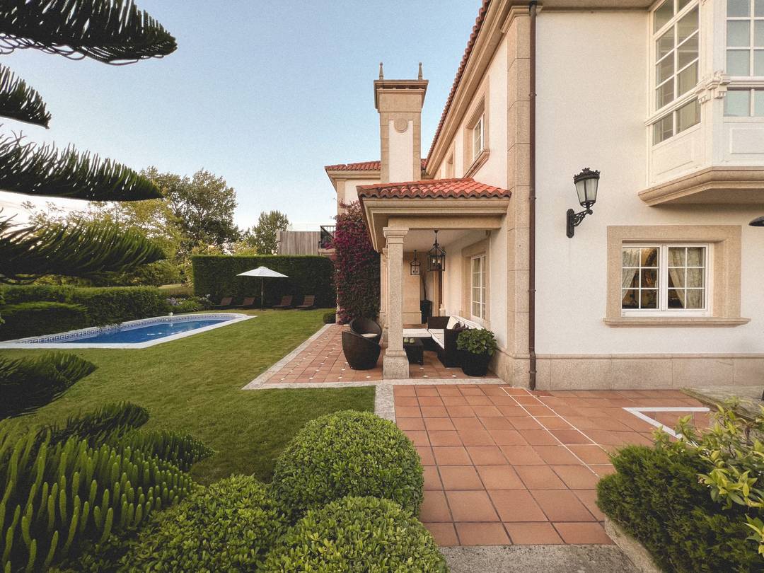 Magnificent Villa in Bastiaqueiro- As Galeras, Oleiros, A Coruna
