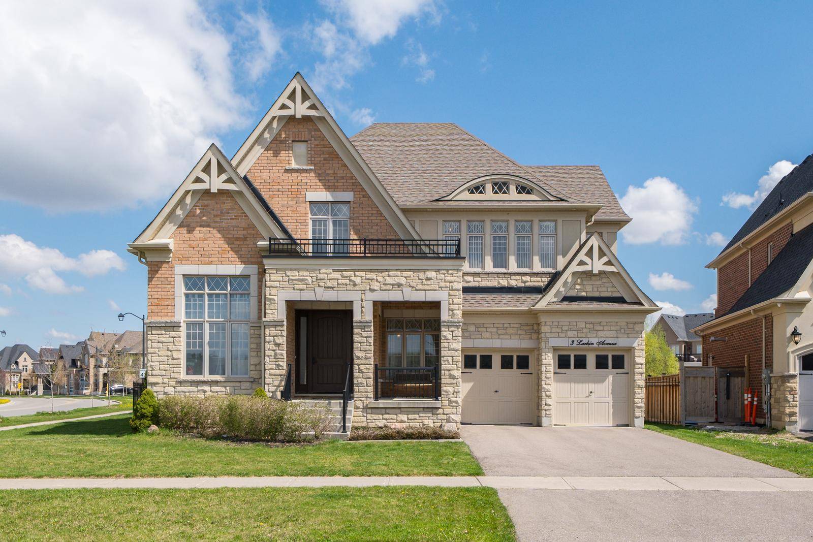Nestled In the Prestigious Gates of Nobleton