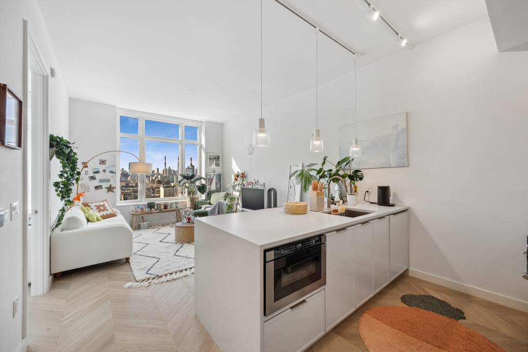 You can't miss the Manhattan View from Nova Tower