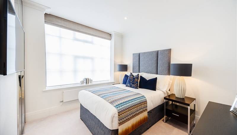 Stylish Hammersmith Riverside Apartment | 2-Beds, 2-Baths