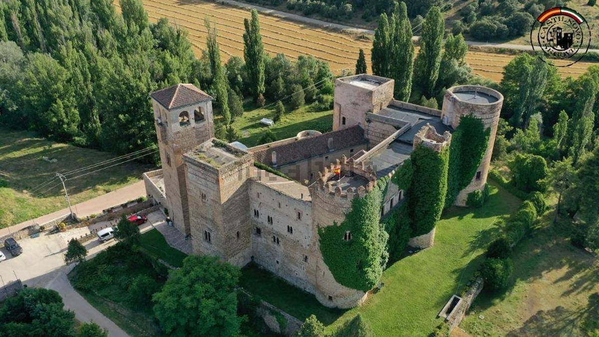 CASTILNOVO, AUTHENTIC MEDIEVAL CASTLE COMPLEX JUST ONE HOUR FROM MADRID FOR SALE