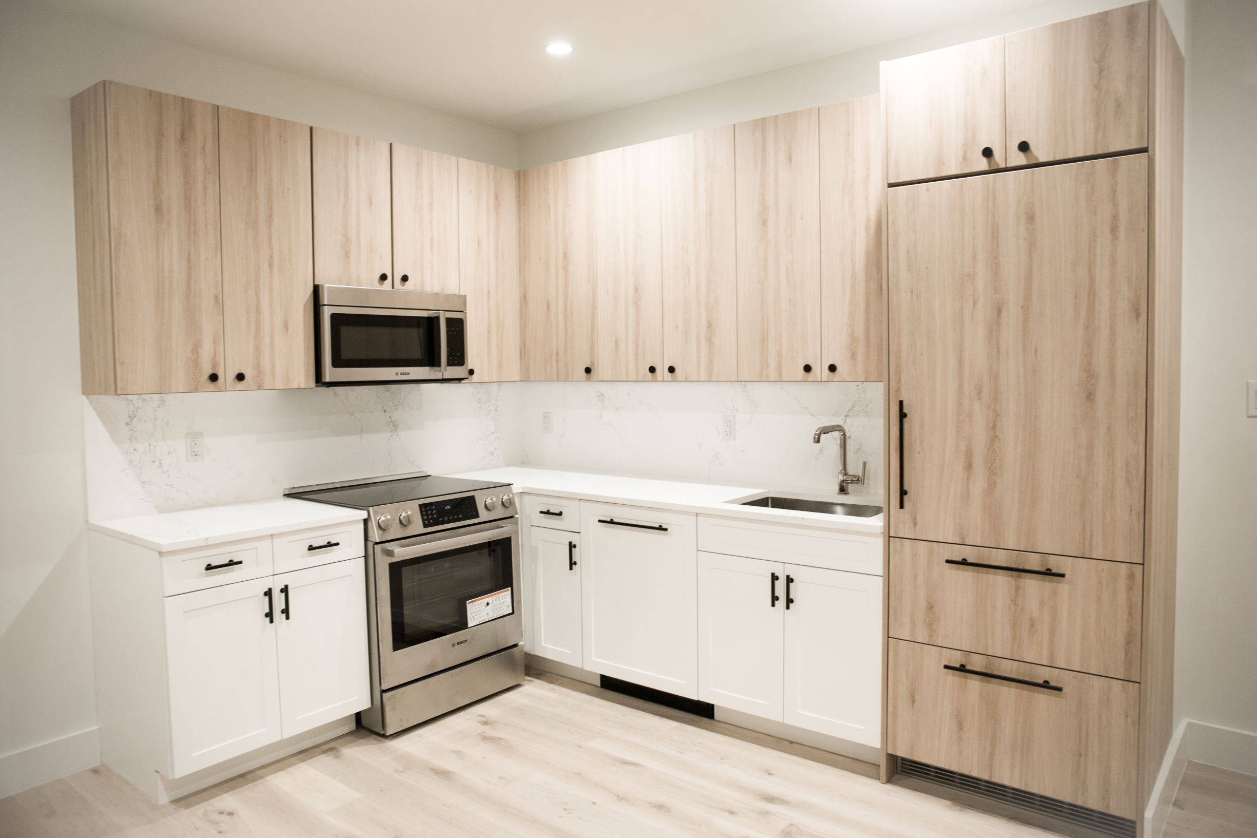 NO FEE, SPACIOUS 2 BED/2 BATHROOM UNIT IN LUXURY UPPER WEST SIDE APARTMENT