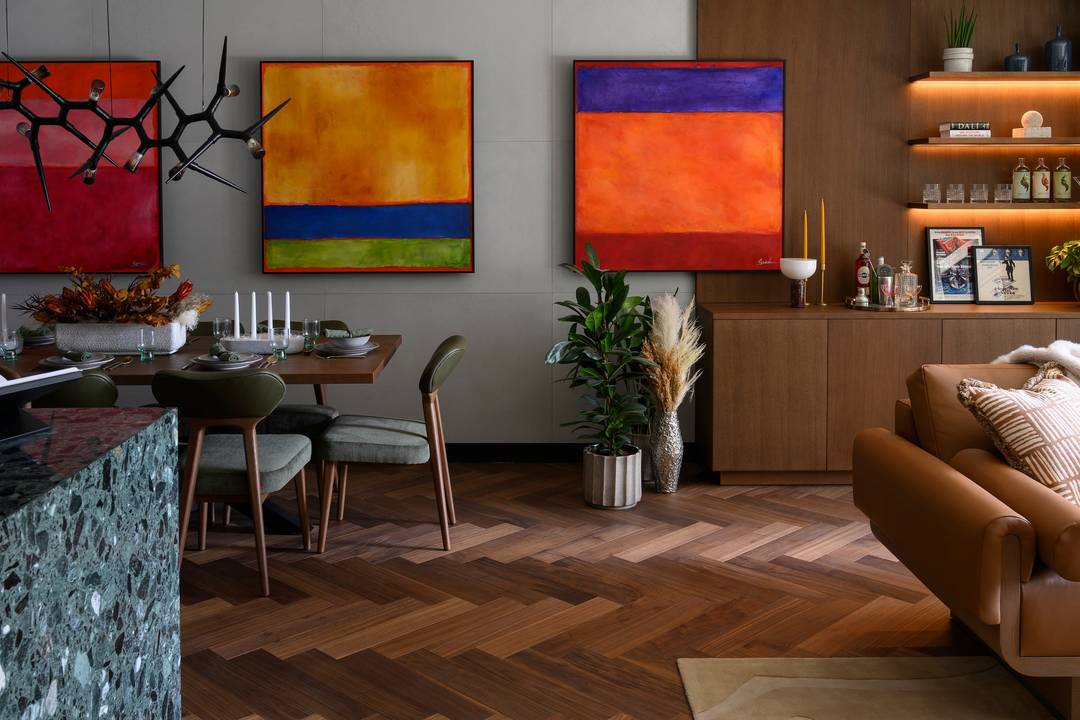 Tranquillity Place | Jade Wharf | London Dock – Three Bedroom Tenth Floor Apartment with Two Balconies