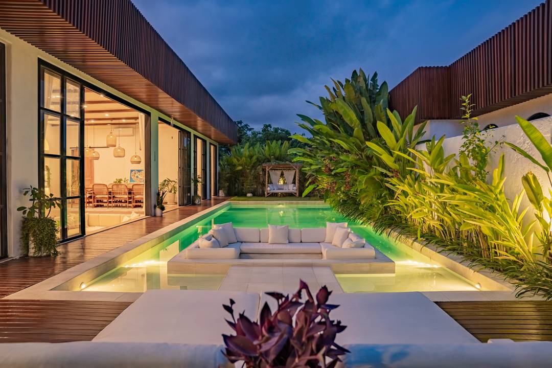 Tropical 3 Bedroom Poolside Villa