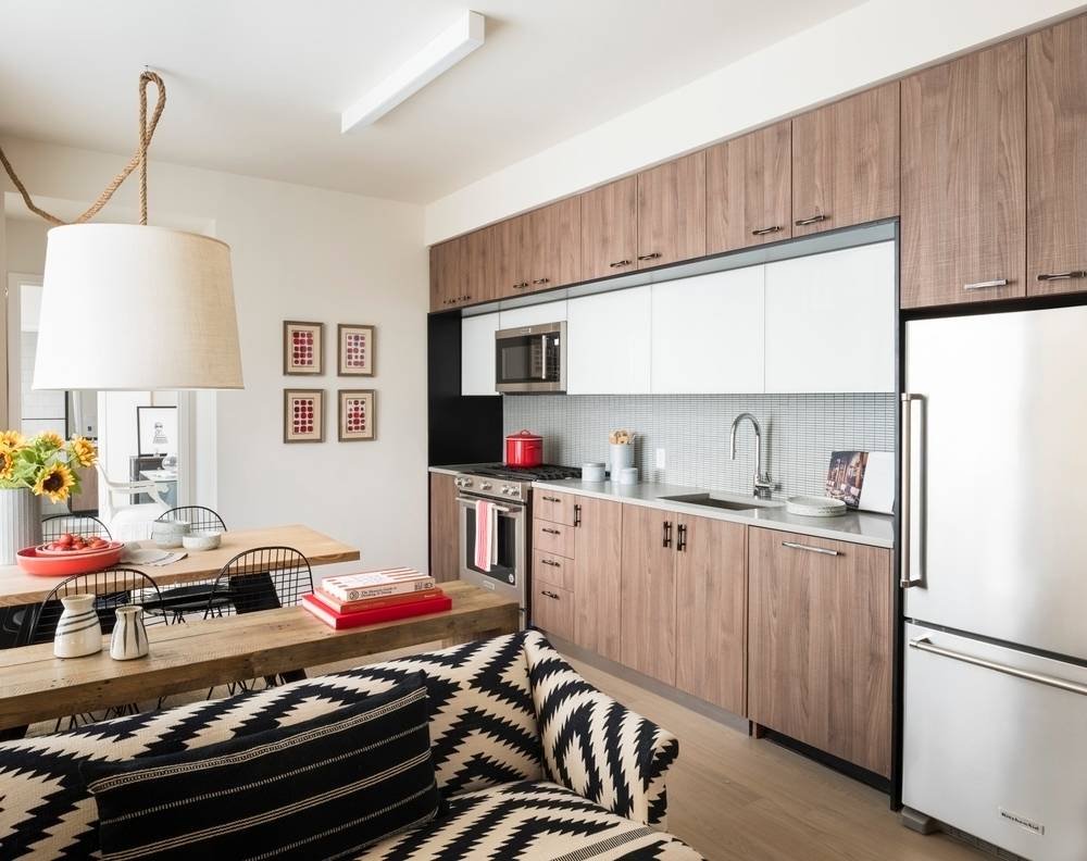 LUXURY 2 BED 2 BATH LIC!!! FREE RENT!!!!