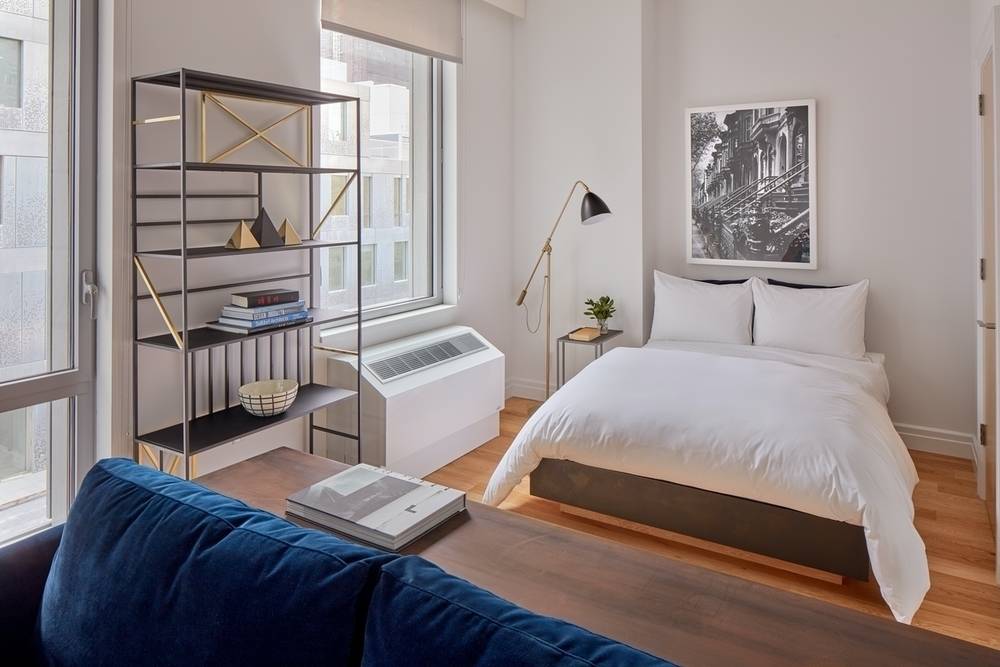 LOVELY ALCOVE STUDIOS UNDER THE BRIDGE: SOUTH WILLIAMSBURG