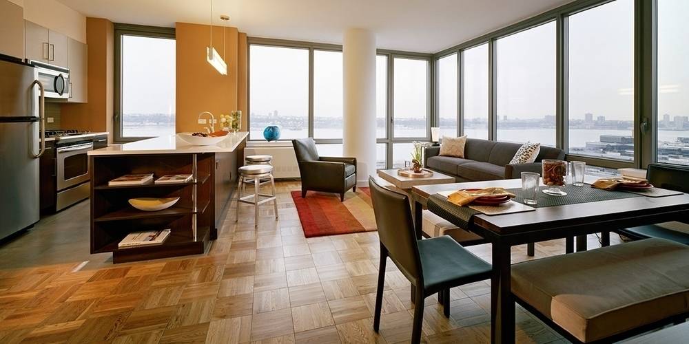 No Fee! 1 br / 1 Bath in Chelsea Luxury Doorman Building