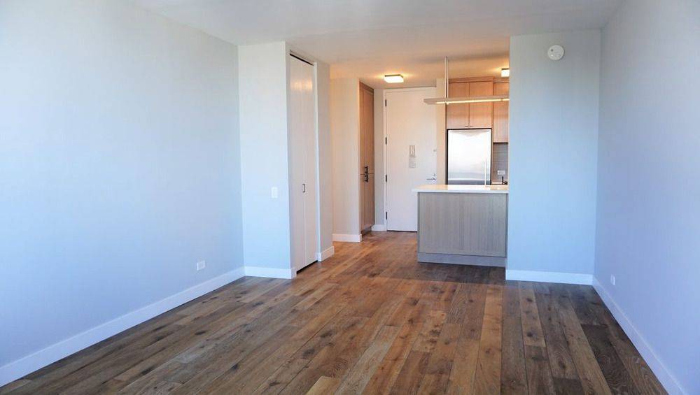 No Fee Studio in Amenity Filled Luxury Midtown West Building