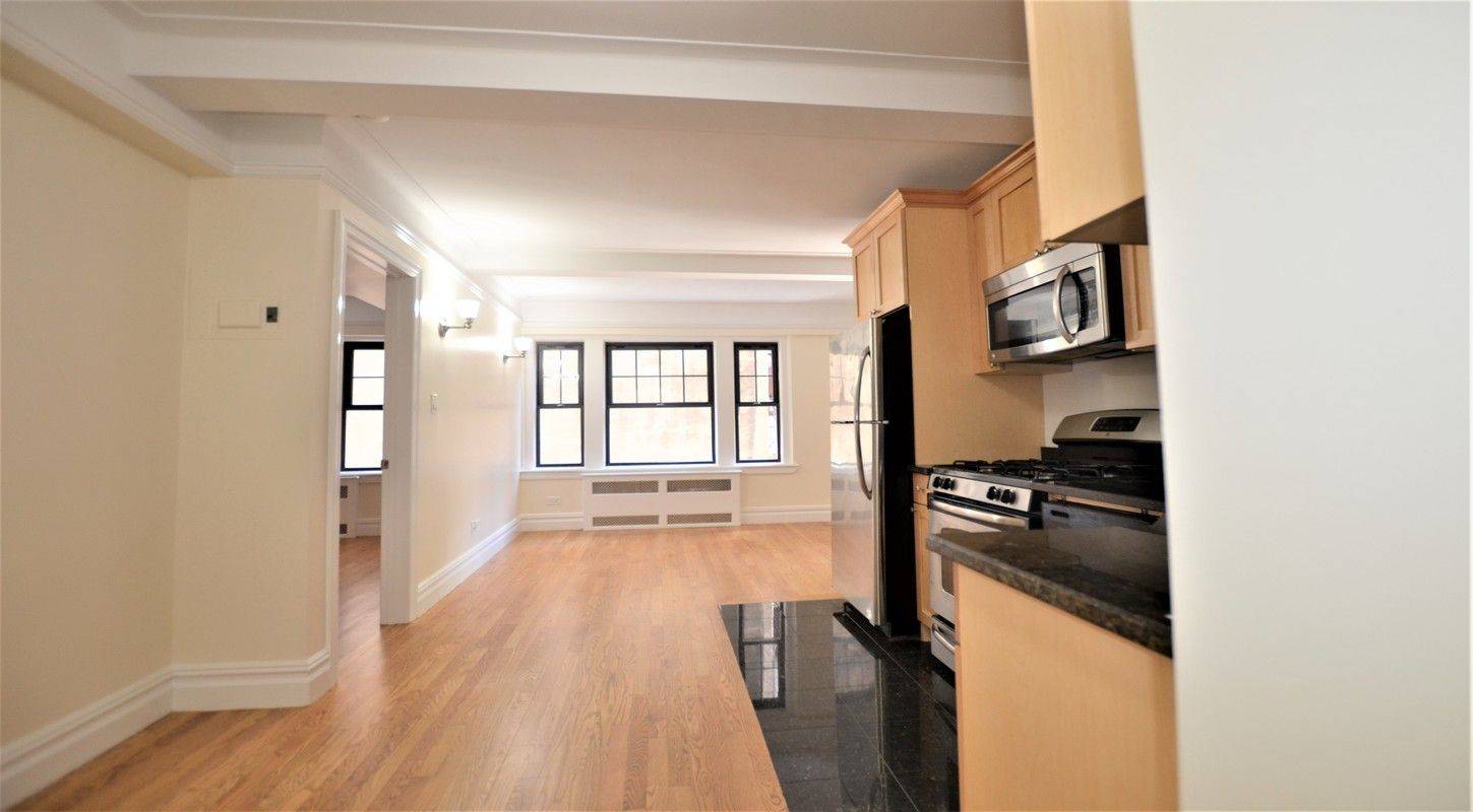 Modern 1 Bed/1 Bath in Prime West Village!