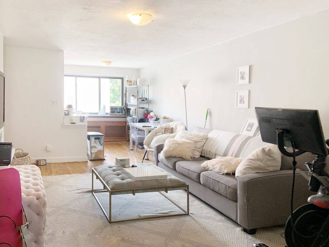 EXTRA LARGE 2 BED Greenwich Village!!! NO FEE!!!