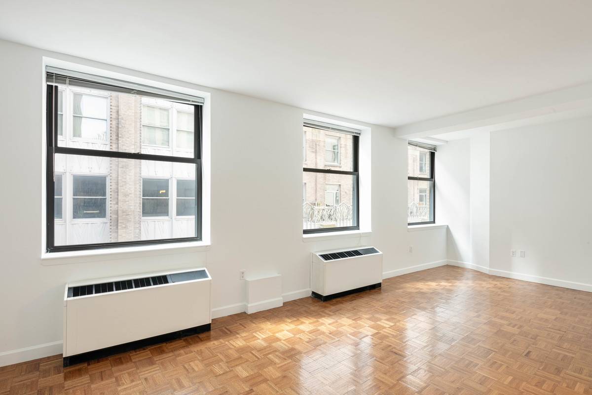 No Fee, 3 months Free, 4 room 1Bed Flex/1Bath, Financial District, $2,363