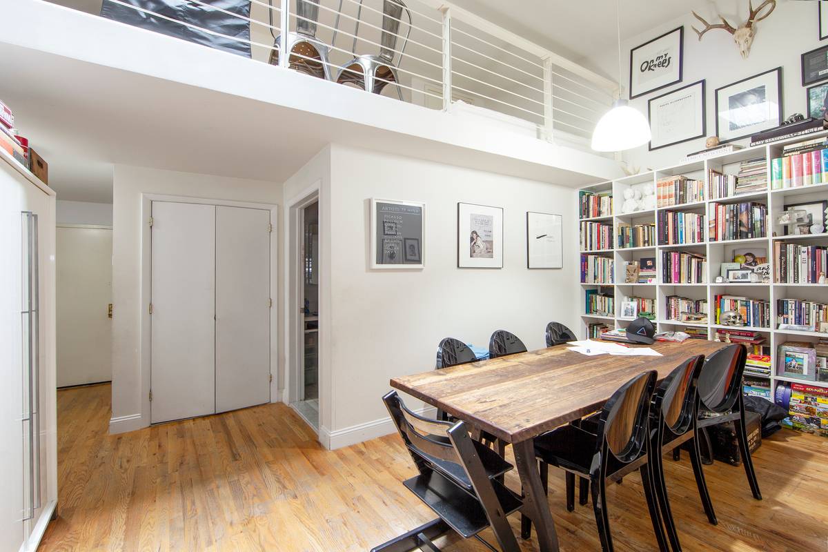 Loft-Style 1 BR with Extra Space in Financial District, NO FEE