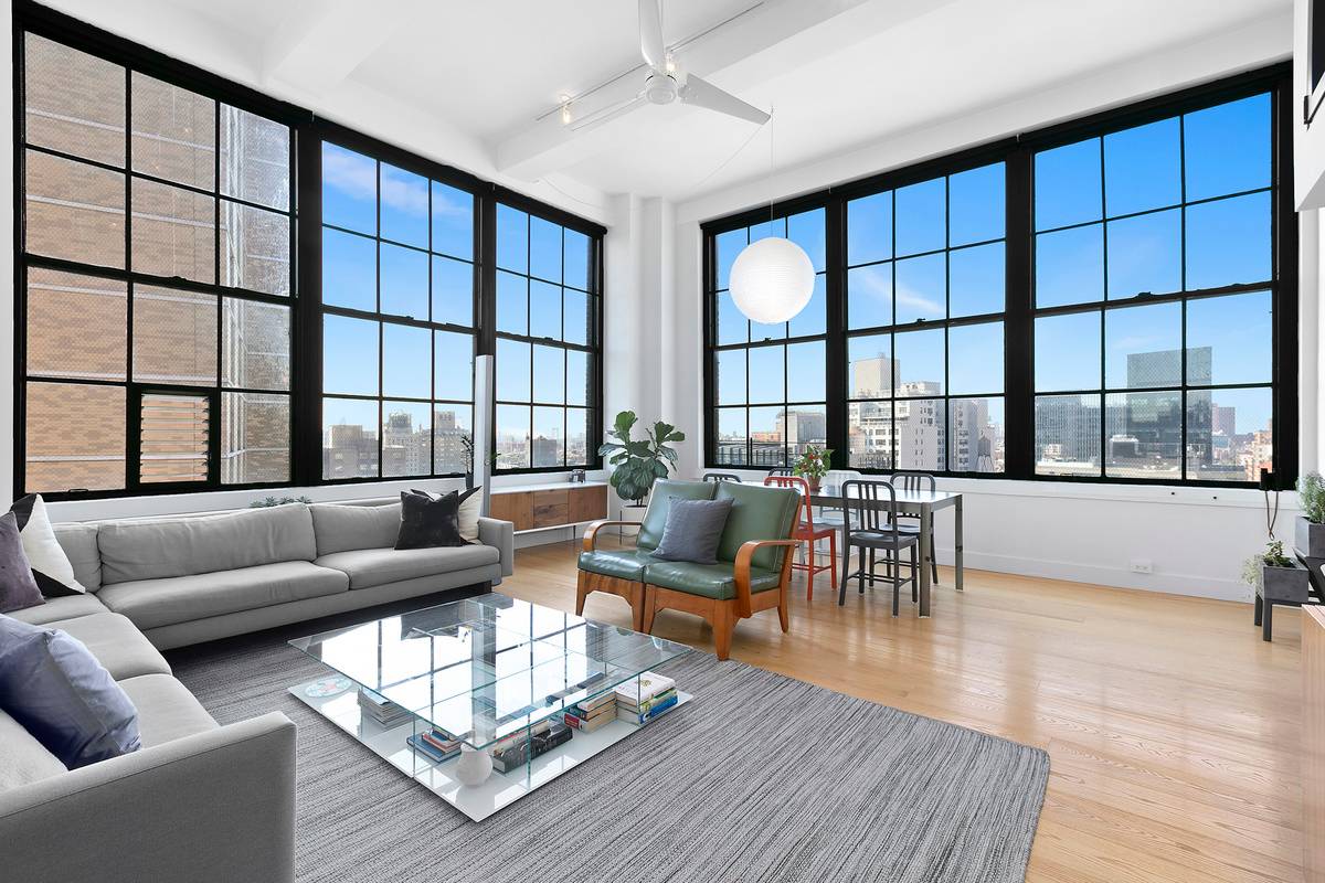 STUNNING 2 BED 2 BATHS EAST VILLAGE!!!