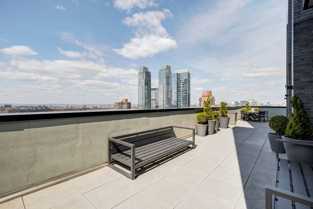 WONDERFUL 1 BED 1 BATH IN HUDSON YARDS!!!