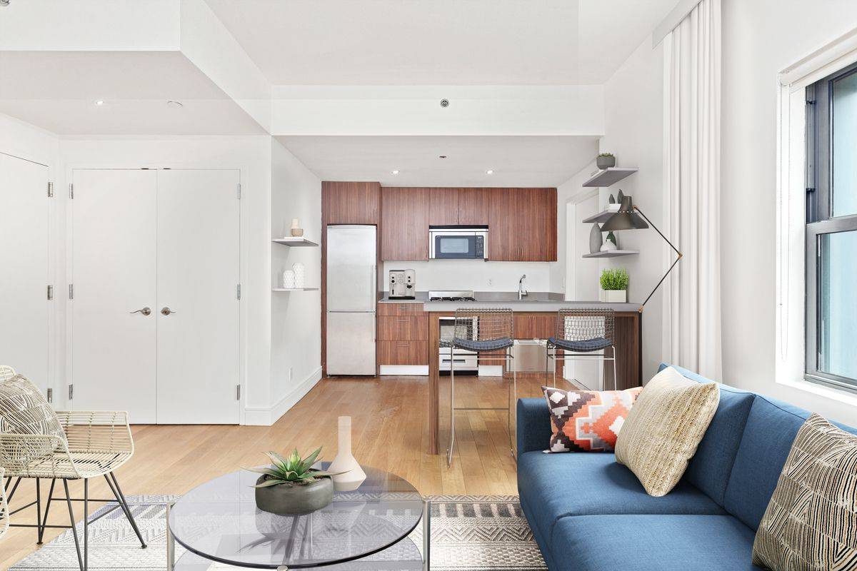 No Fee Studio/1 Bath in Luxury Amenity Filled Financial District Building