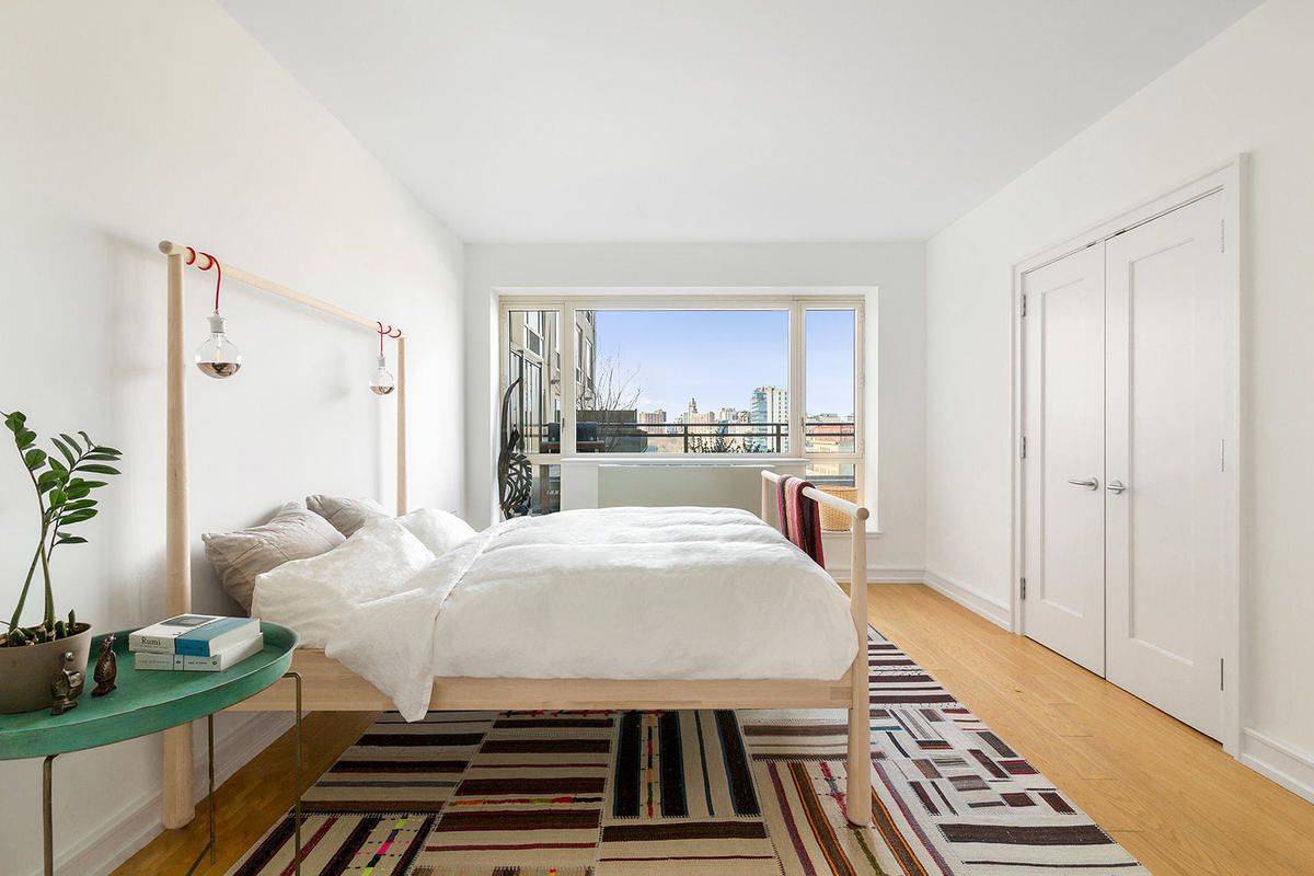 AMAZING PARK VIEWS APARTMENT ON 5TH AVENUE!!
