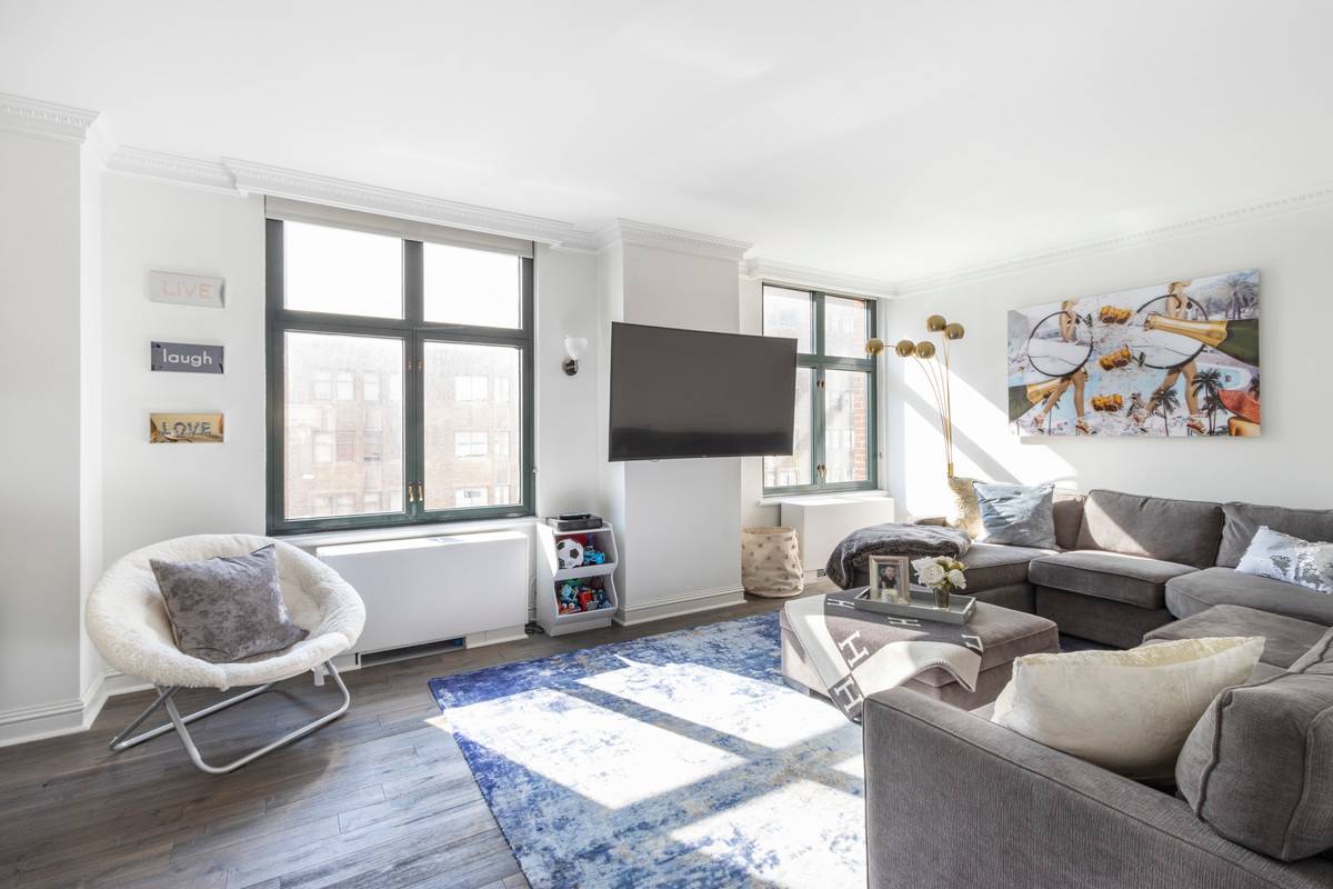 STUNNING UPPER EAST SIDE 2 BED 2.5 BATH!!!